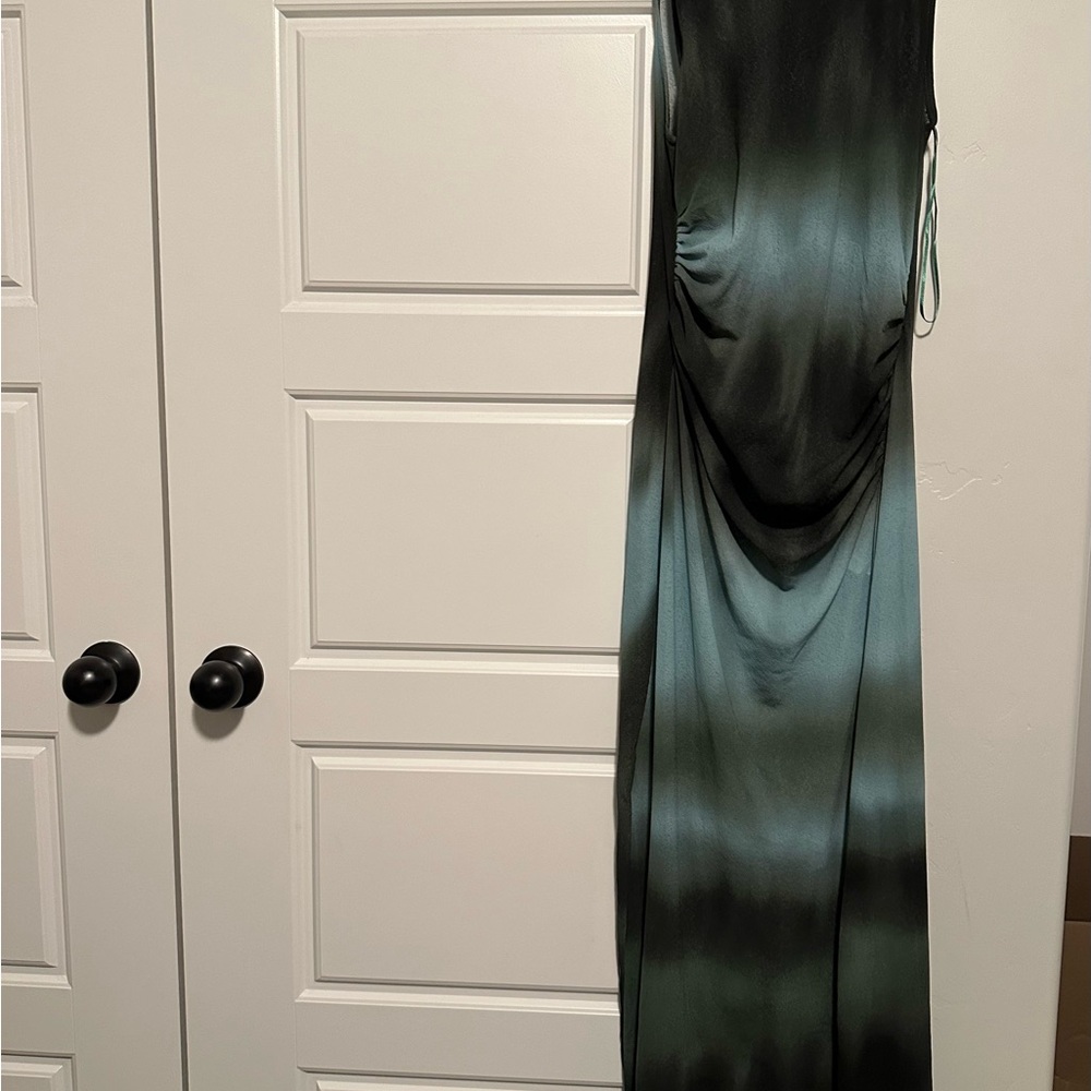 Pull&Bear Black and Green Ombre Dress